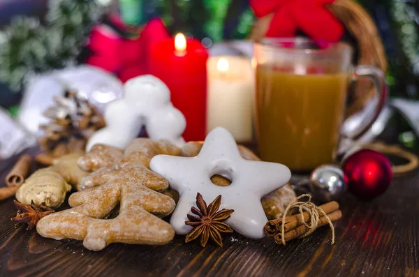 Bebida Caliente Una Taza Galletas Jengibre Navidad — Foto de Stock