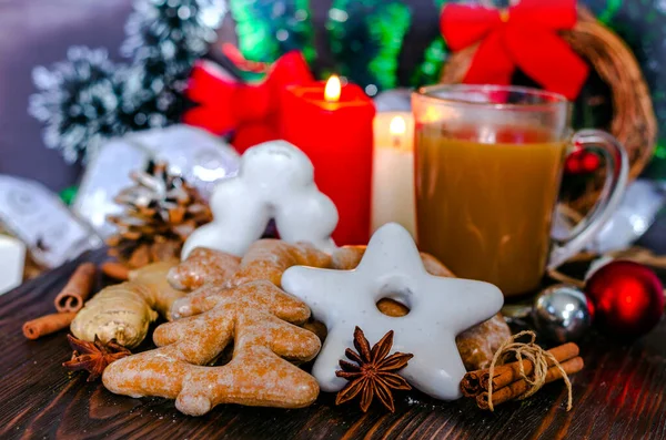 Bebida Caliente Una Taza Galletas Jengibre Navidad — Foto de Stock