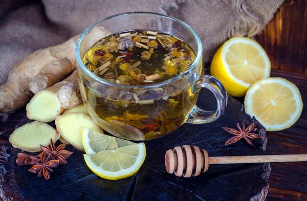Θεραπεία Τσάι Από Βότανα Ένα Φλιτζάνι Λεμόνι Μέλι Και Τζίντζερ — Φωτογραφία Αρχείου