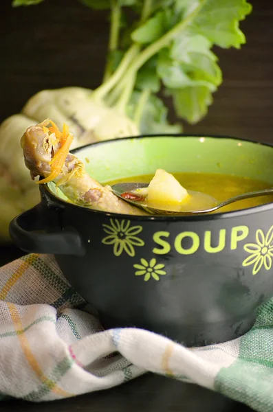 Sopa com frango — Fotografia de Stock