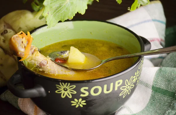 Sopa com frango — Fotografia de Stock