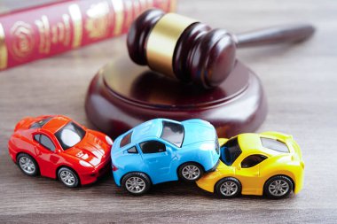 Bangkok, Tayland 15 Mart 2023 Araba kazası davası ve sigorta,.