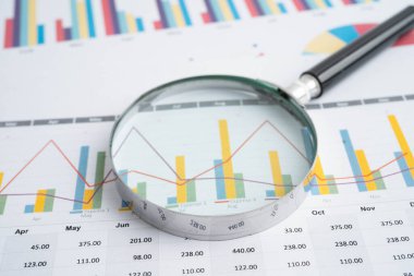 Grafik kağıdındaki kalem. Finans, hesap, istatistik, yatırım veri ekonomisi, borsa işi.