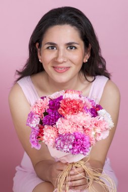 çekici esmer kadın