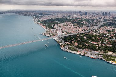 Istanbul ve Boğaziçi Köprüsü