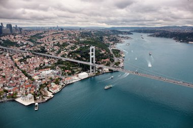 Istanbul ve Boğaziçi Köprüsü