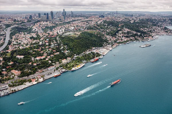 Istanbul und Bosporus aus der Luft — Stockfoto