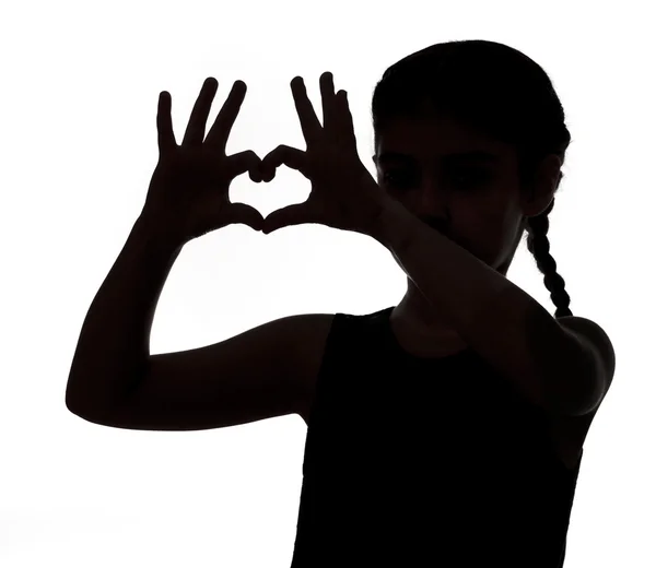 Κορίτσι καρδιάς χειρονομία — Φωτογραφία Αρχείου