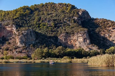Dalyan Türkiye 'deki Lycian mezarları