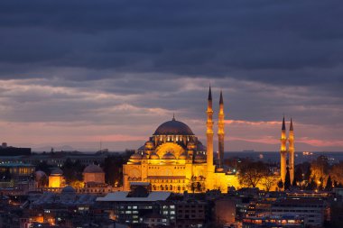 Geceleyin Süleyman Camii