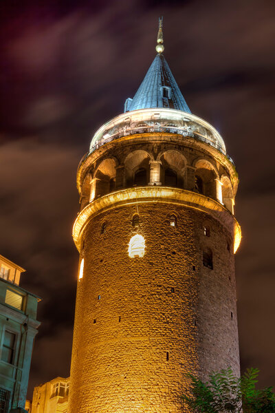 Галатская башня ночью