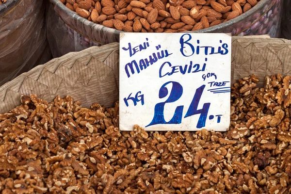 Peeled walnuts in basket — Stock Photo, Image