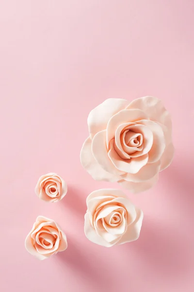 Hermosas rosas fondant — Foto de Stock