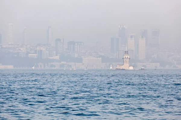 Pittoresca veduta della Torre delle Vergini — Foto Stock