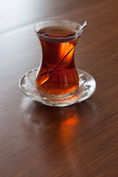 Thé turc en tasse de verre — Photo