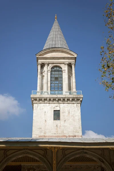 Torre de justicia en el palacio Topkapi — Foto de Stock