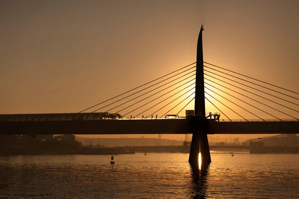 Halic metro bridge — Stockfoto