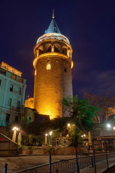 Galatská věž s osvětlením — Stock fotografie