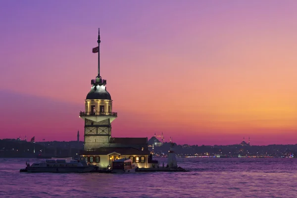 Maiden 's Tower at evening — стоковое фото