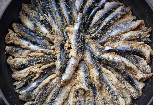 Fried anchovy (hamsi)