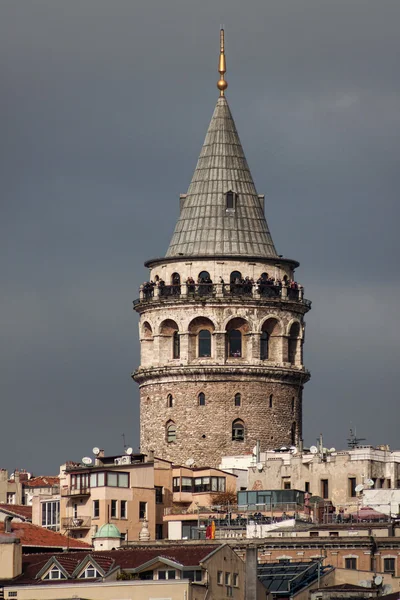 Galata-torony és Isztambul utca-és városrészlet — Stock Fotó