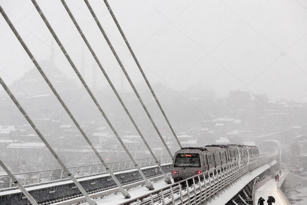 Halic Bridge in winter