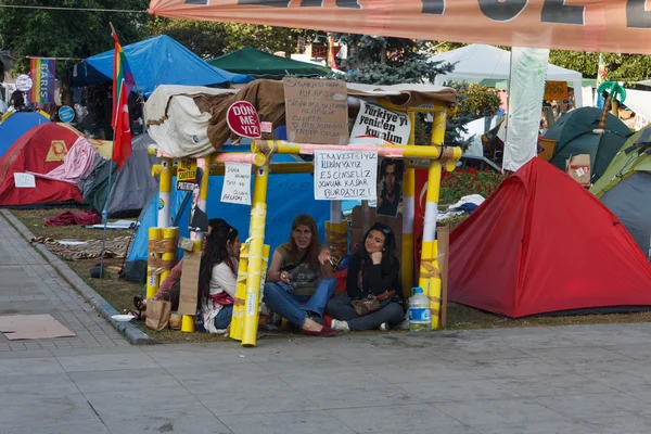 People living in tents — стокове фото