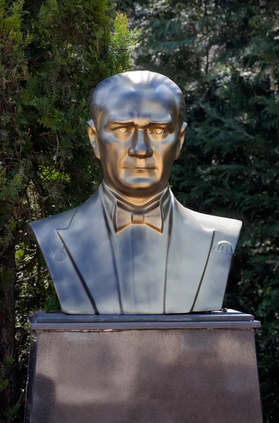 Buste Ataturk en bronze — Photo