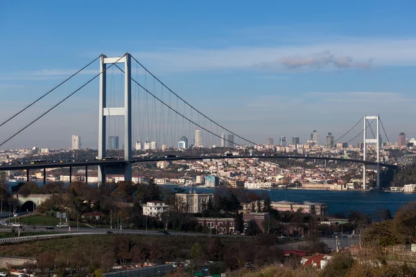 Живописный вид на Босфорский мост — стоковое фото