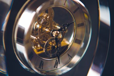 zarif saat antik cam