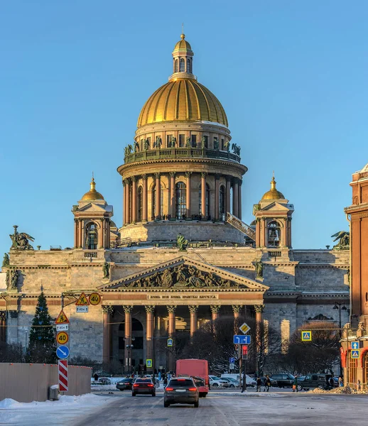 Прогулянка Сонячним Зимовим Вечором Санкт Петербурзі — стокове фото