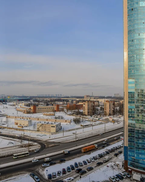 亚历山大王子涅夫斯基 住宅摩天大楼及其周围环境的空中景观 — 图库照片