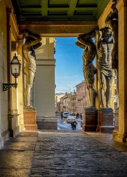 Detalhes Escultura Dos Atlantes Perto Eremitério São Petersburgo — Fotografia de Stock