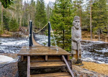 Karelia 'daki Akhinkoski şelaleleri 