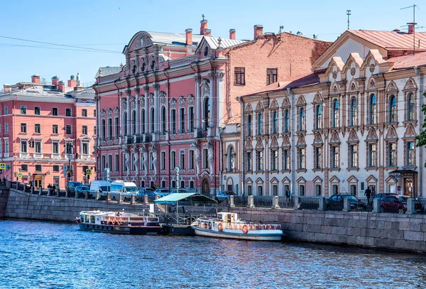 Весною Йдіть Уздовж Річок Каналів Санкт Петербурзі — стокове фото