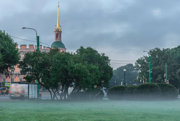 Château Mikhailovsky Champ Mars Dans Une Matinée Brumeuse Tôt Saint — Photo