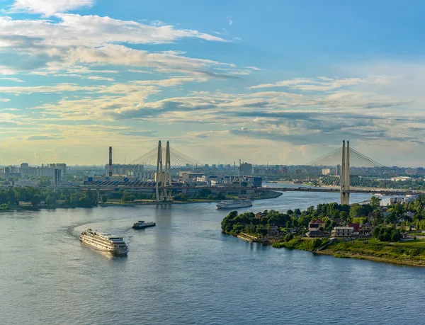 Valaam 'dan St. Petersburg' a giden bir gemi yolculuğuna çıktı.. 
