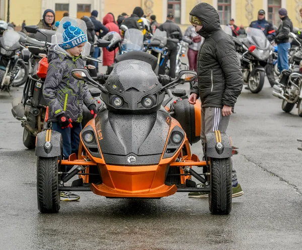 Plac Pałacowy Petersburga Rosja Kwietnia 2021 Otwarcie Sezonu Motocyklowego Sankt — Zdjęcie stockowe