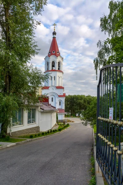 Minsk Pobediteley Ave Bielorrusia Agosto 2019 Campanario Catedral Santa Protección —  Fotos de Stock