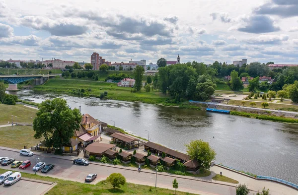 Grodno Şehrindeki Neman Nehri Nin Manzarası Kalenin Yüksek Kıyısından — Stok fotoğraf