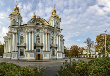 Nikolskaya Meydanı, 1 / 3, Nikolo-Epiphany Deniz Katedrali. Saint Petersburg, Rusya, 3 Ekim 2020. Nikolo-Epiphany Deniz Katedrali, kilise mimarisindeki Elizabeth dönemi Barok 'unun en parlak anıtlarından biri.. 