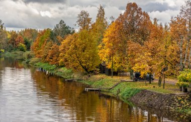 Ust-Izhora köyünde sonbahar, 1240 yılında İsveçlilerle savaş alanı.. 