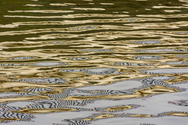 Reflexões Luz Solar Água Reservatório — Fotografia de Stock