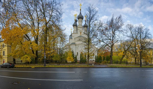 列宁大道9号Kronstadt 俄罗斯 2020年10月31日 弗拉迪米尔要塞大教堂 Vladimir Fortress Cathedral 是一座具有联邦意义的建筑纪念碑 也是克伦施塔特的第一个从废墟中恢复的东正教神龛 — 图库照片
