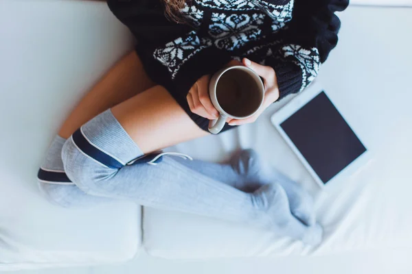 Girl drinking morning coffee — Stock Photo, Image