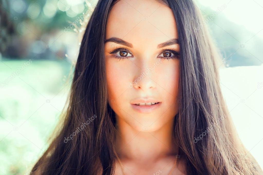 brunette model face