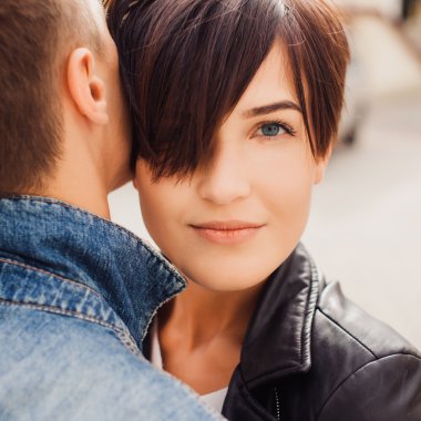 aşık genç yenilikçi çift,