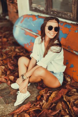 sörf tahtası poz kız