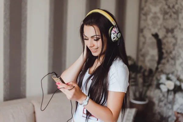 Sexy hipster girl and music — Stock fotografie