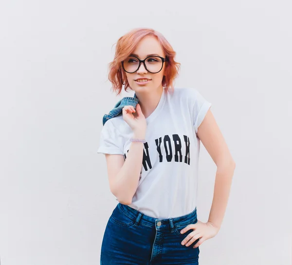 Retrato de joven hipster chica — Foto de Stock